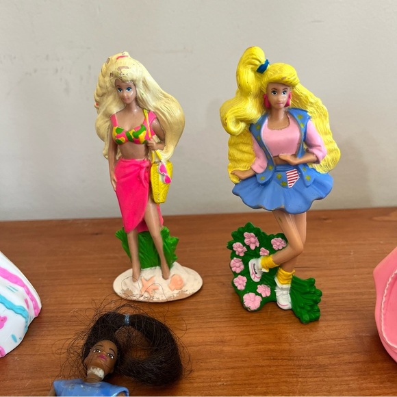 Barbies Set Of 7 1995 McDonald's Happy Meal Toys - Picture 4 of 10